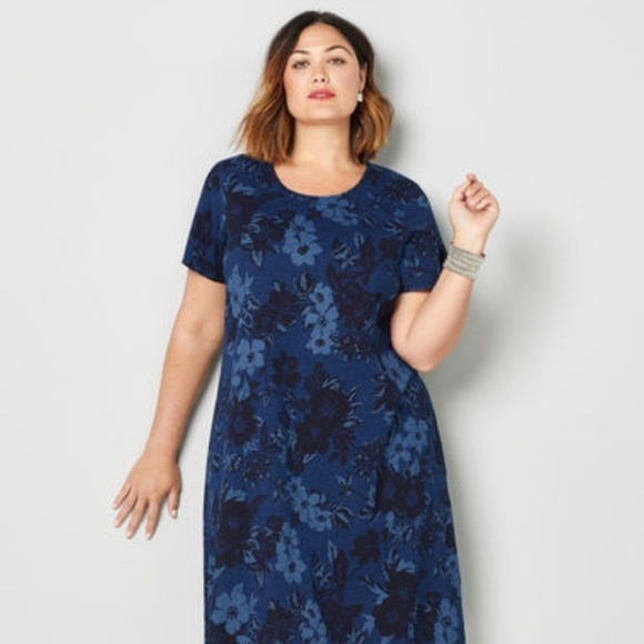 Dresses & Skirts - 🆕️ NWT Blue Floral Sleeveless Dress Sz 14